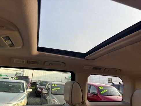 Used 2013 Nissan Quest SL image 22