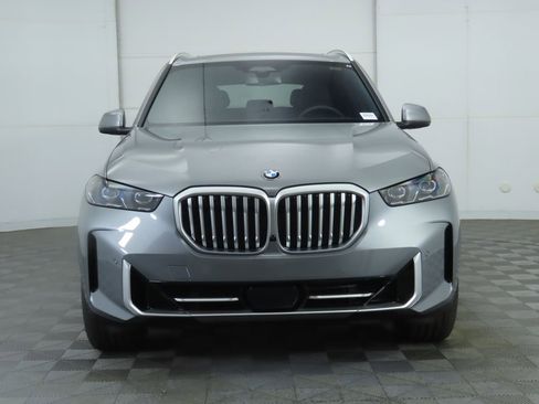 Used 2026 BMW X5 sDrive40i image 3