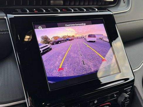 New 2025 Jeep Grand Cherokee Altitude AWD/4WD image 4