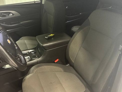 Used 2020 Chevrolet Traverse LT FWD image 15