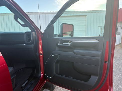 Used 2025 Chevrolet Silverado 3500 LTZ w/ LTZ Premium Package image 21