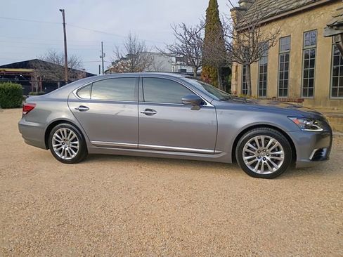 Used 2015 Lexus LS 460 L image 13