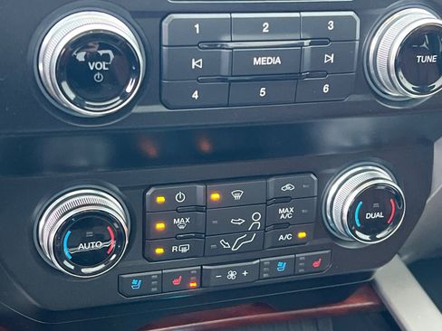 Used 2020 Ford F450 King Ranch w/ King Ranch Ultimate Package image 22