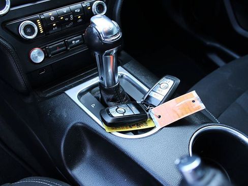 Used 2019 Ford Mustang Coupe RWD image 12