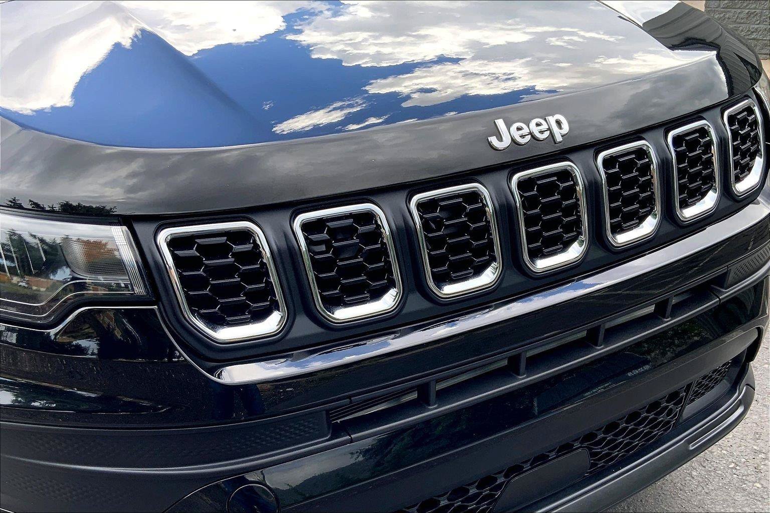 Used 2025 Jeep Compass Sport AWD/4WD image 31