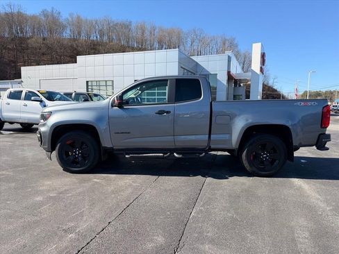 Used 2021 Chevrolet Colorado LT w/ Redline Special Edition image 9