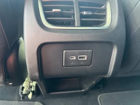 Used 2021 Chevrolet Blazer LT FWD image 16