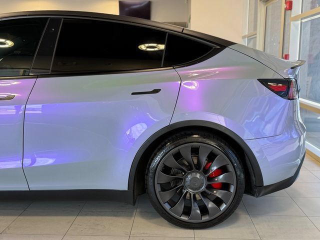 Used 2022 Tesla Model Y Performance AWD/4WD image 9