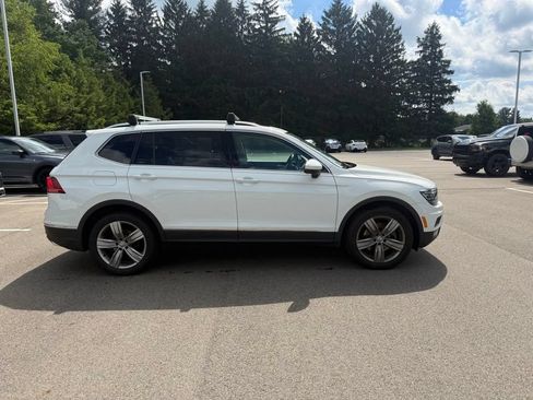 Used 2018 Volkswagen Tiguan SEL Premium AWD/4WD image 5