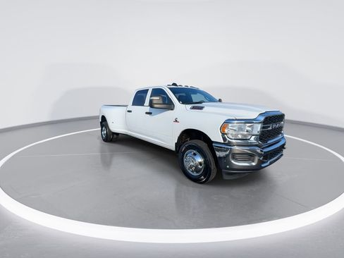 Used 2024 RAM 3500 Tradesman w/ Chrome Appearance Group AWD/4WD image 2