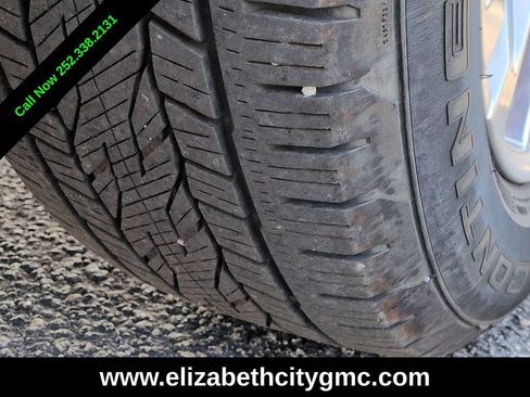 Used 2025 GMC Yukon Denali AWD/4WD image 13