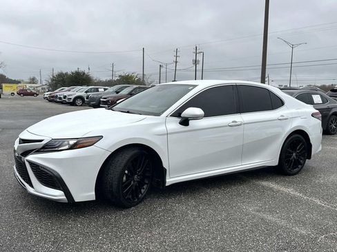 Used 2023 Toyota Camry XSE image 9