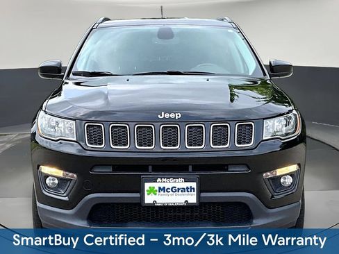 Used 2018 Jeep Compass Latitude w/ Popular Equipment Group AWD/4WD image 2