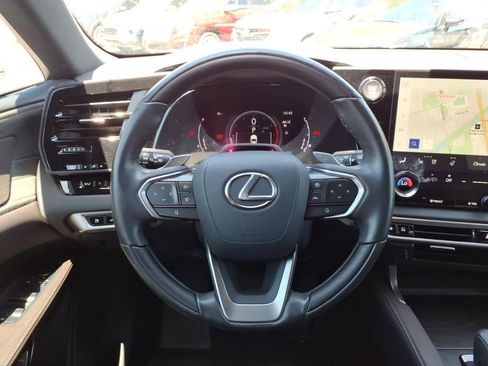 Used 2024 Lexus RX 350 FWD w/ Convenience Package image 17