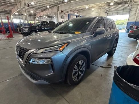 Used 2023 Nissan Rogue SV AWD/4WD image 6