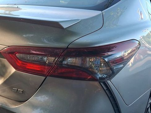 Used 2021 Toyota Camry SE FWD image 6
