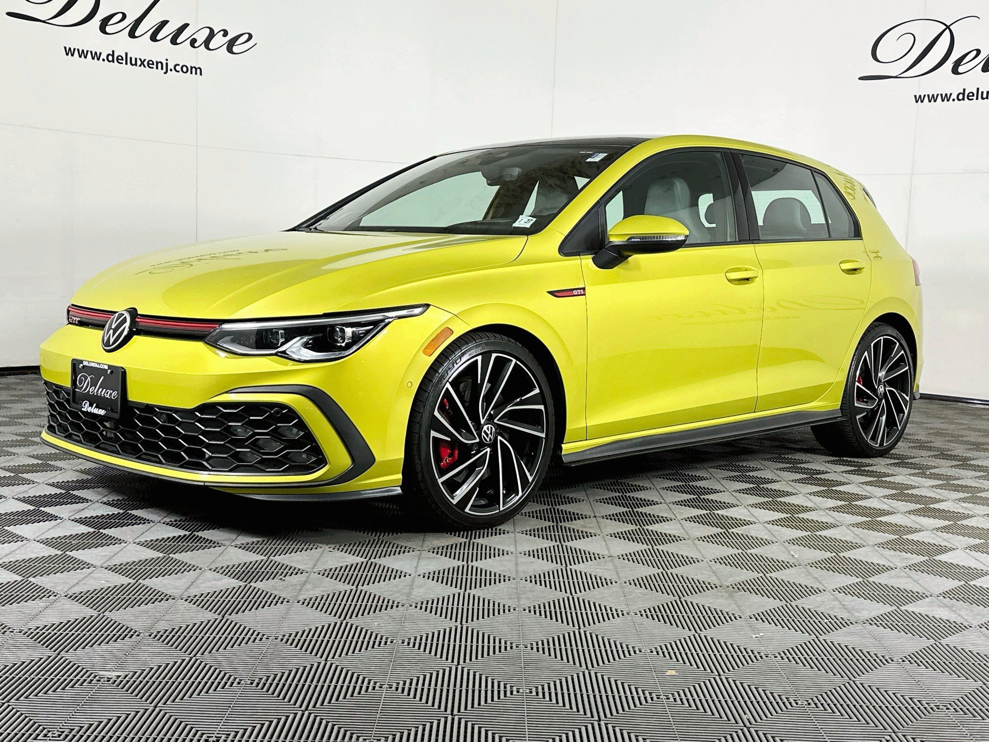 Used 2022 Volkswagen GTI Autobahn FWD image 3