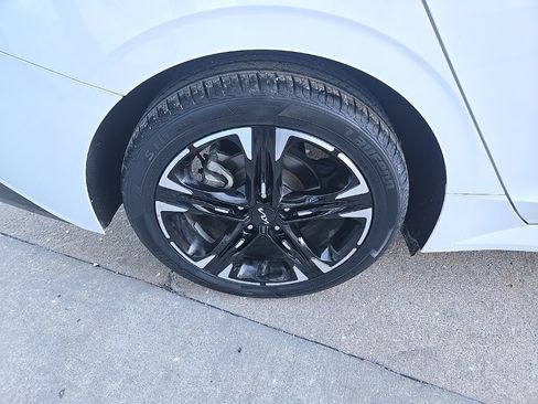 Used 2023 Kia K5 GT-Line image 23