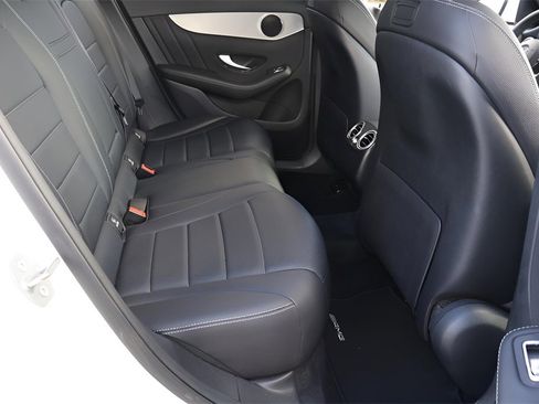 Used 2019 Mercedes-Benz GLC 300 image 18