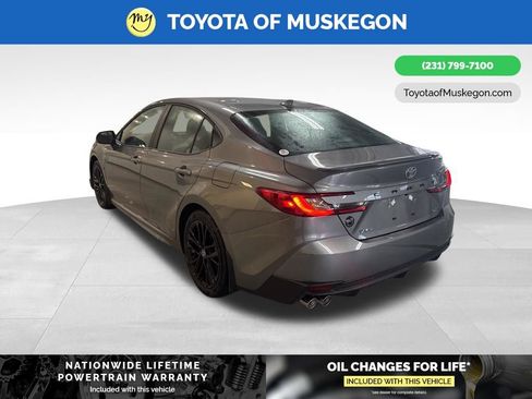 New 2026 Toyota Camry SE image 5