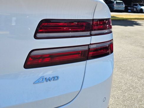 Used 2025 Genesis GV80 2.5T Standard AWD/4WD image 13