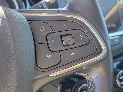Used 2020 Buick Encore GX Essence w/ Experience Buick Package FWD image 33