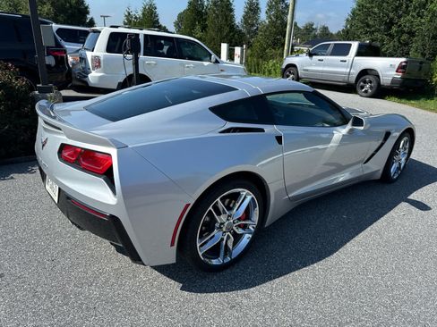 Used 2016 Chevrolet Corvette Stingray Coupe w/ 2LT Preferred Equipment Group RWD image 18