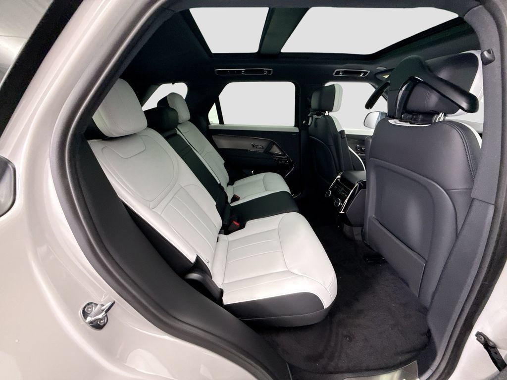 New 2026 Land Rover Range Rover Sport Dynamic SE AWD/4WD image 21