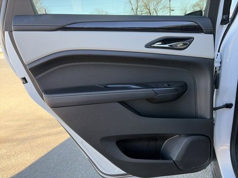 Used 2014 Cadillac SRX Luxury w/ Driver Awareness Package image 12