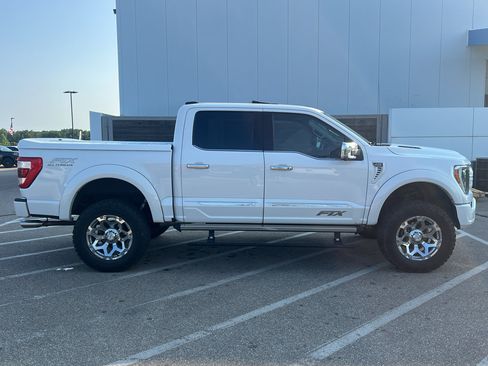 Used 2021 Ford F150 Lariat w/ Equipment Group 502A High AWD/4WD image 7