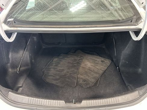 Used 2018 Chevrolet Malibu LT FWD image 38