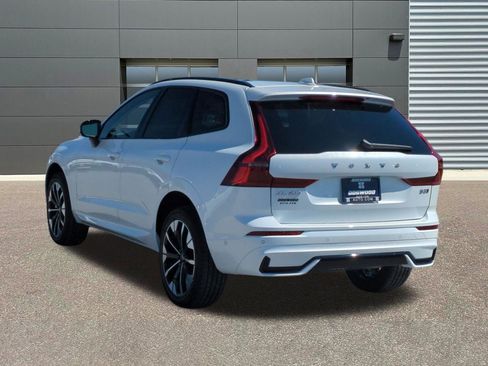New 2026 Volvo XC60 B5 Plus w/ Climate Package image 5