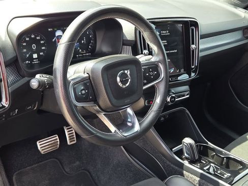 Used 2021 Volvo XC40 T5 R-Design w/ Advanced Package image 16
