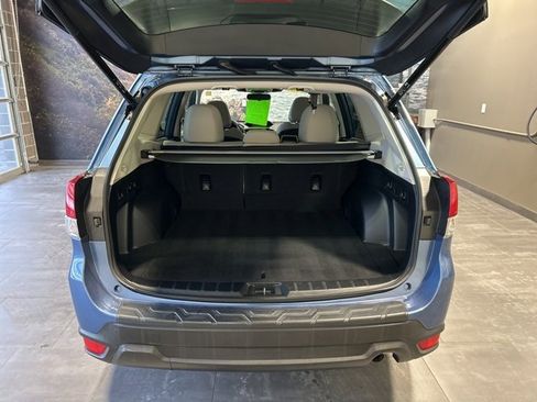 Used 2023 Subaru Forester Premium image 31