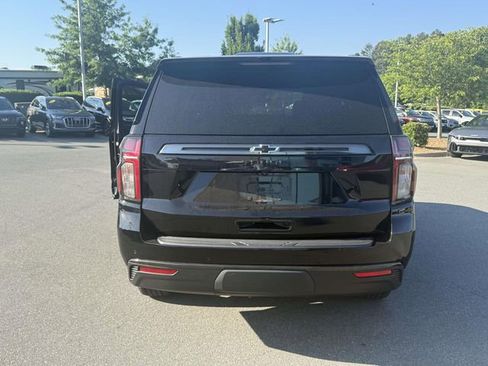 Used 2021 Chevrolet Tahoe Z71 w/ Luxury Package AWD/4WD image 7