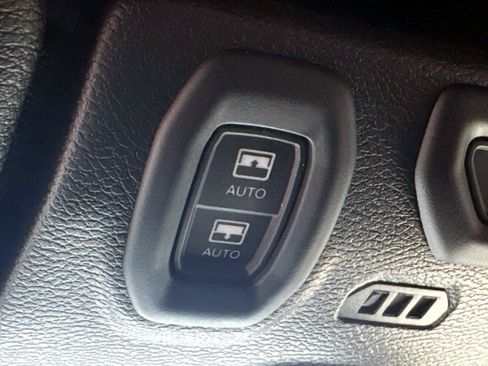 Used 2023 Jeep Wrangler Unlimited Sahara w/ Cold Weather Group image 20