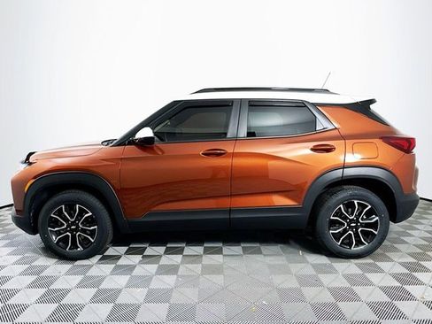 Used 2021 Chevrolet TrailBlazer ACTIV w/ Technology Package image 3