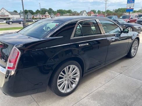 Used 2012 Chrysler 300 Limited w/ Luxury Group RWD image 9
