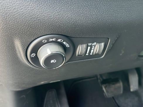 New 2026 Jeep Compass Limited w/ Sun, Sound & Navigation Group AWD/4WD image 11