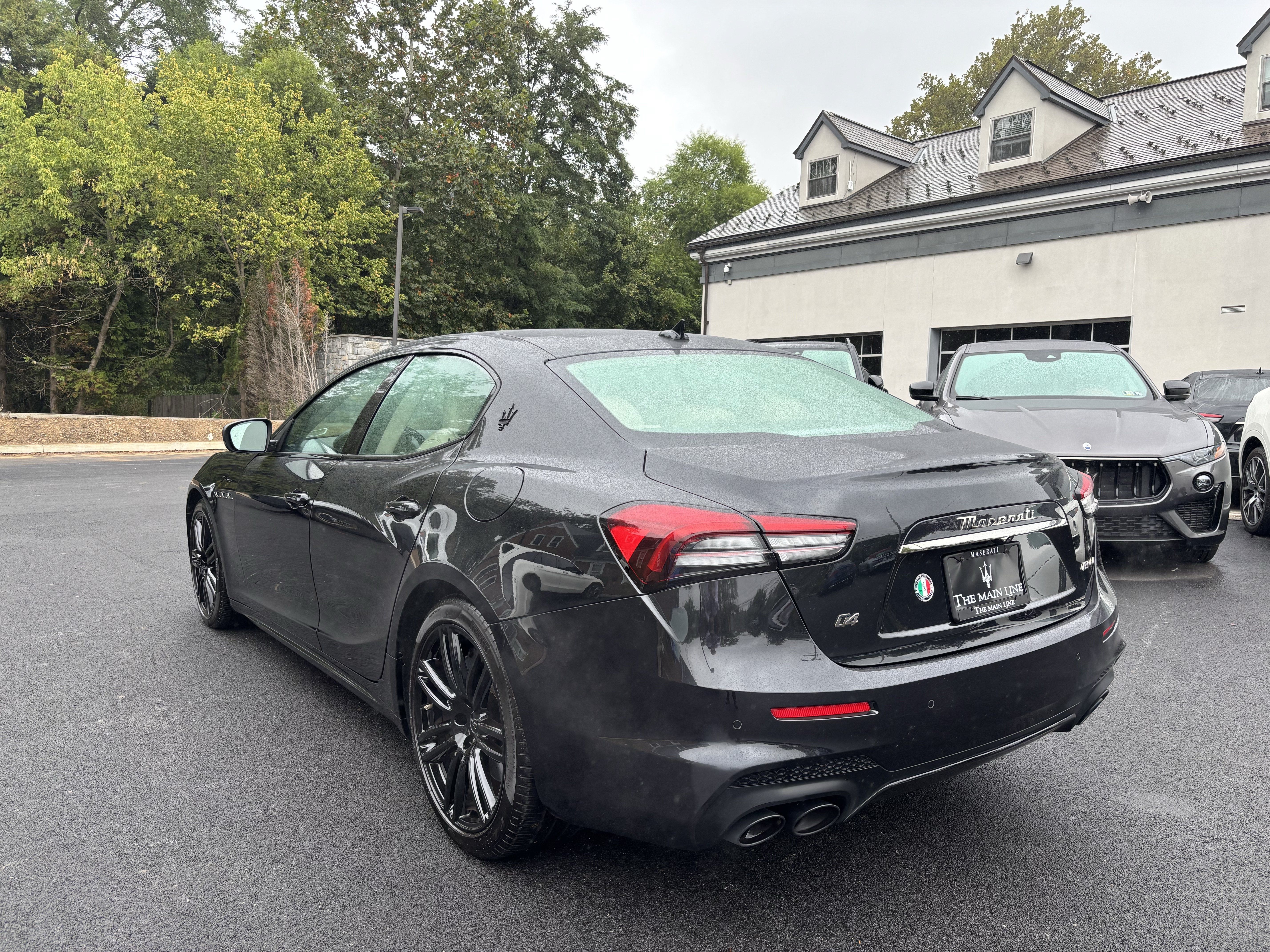 Used 2022 Maserati Ghibli Modena Q4 AWD/4WD image 3