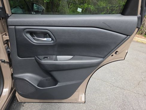 Certified 2025 Nissan Rogue SV FWD image 37