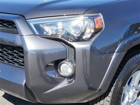 Certified 2018 Toyota 4Runner SR5 image 6