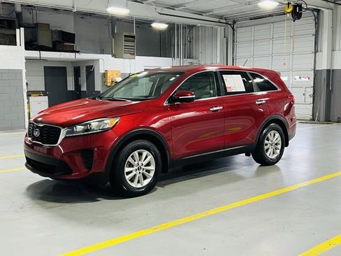 Used 2019 Kia Sorento LX image 18