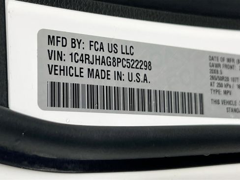 Used 2023 Jeep Grand Cherokee Altitude image 31