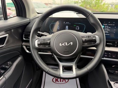 Certified 2025 Kia Sportage EX image 9