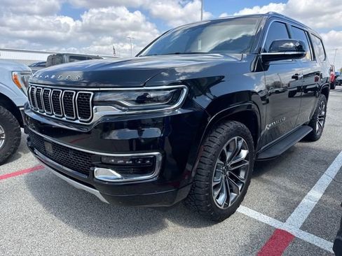 Used 2023 Jeep Wagoneer Series II w/ Flexible Seating Group image 1