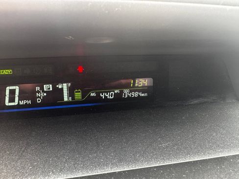 Used 2012 Toyota Prius V Three w/ Preferred Accessory Pkg FWD image 14