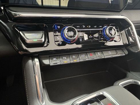 Used 2025 GMC Sierra 1500 Denali w/ Technology Package image 23