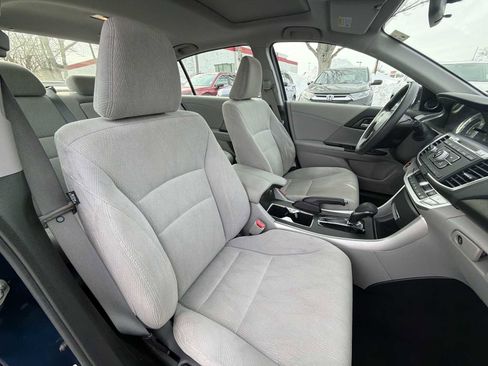 Used 2015 Honda Accord EX image 17