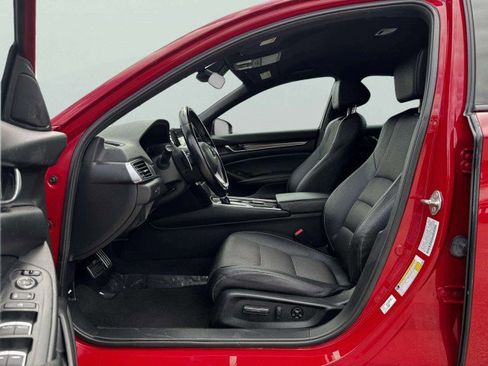 Used 2020 Honda Accord Sport image 16